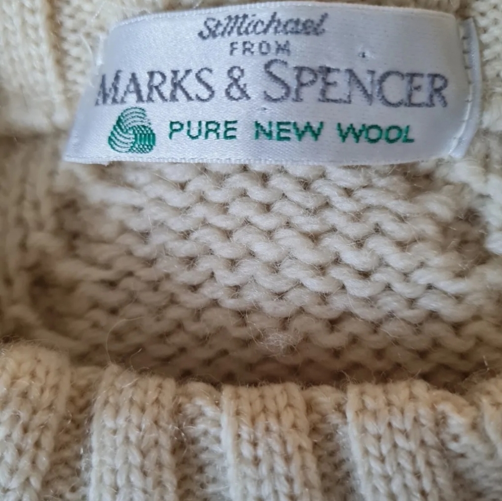 Vintage M&S Pure Wool Cream Cable Knit Scandi Chunky Size L 42" Chest - Picture 8 of 10